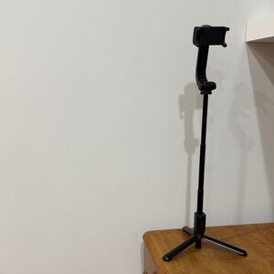 Adjustable Black Selfie Stand For Influencers